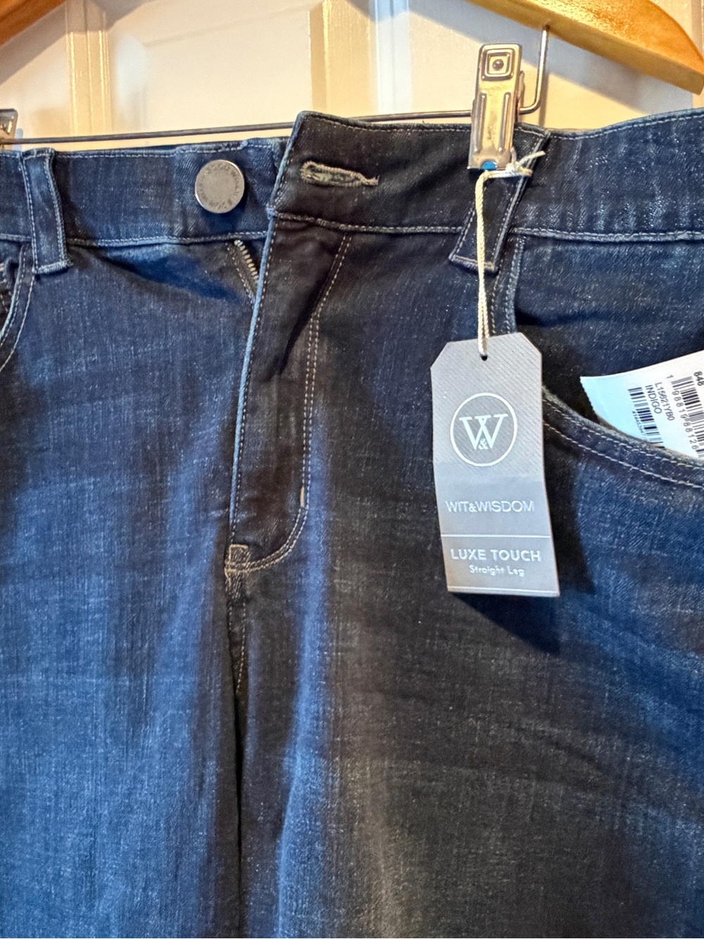 Wit&Wisdom straight leg, dark wash/ indigo jeans